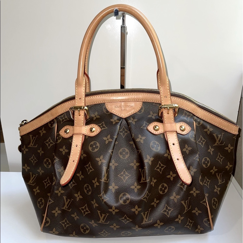 🔥SOLD🔥Louis Vuitton Tivoli GM